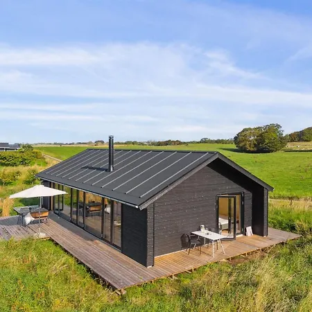 Aatos - 250m From The Sea By Interhome Knebel