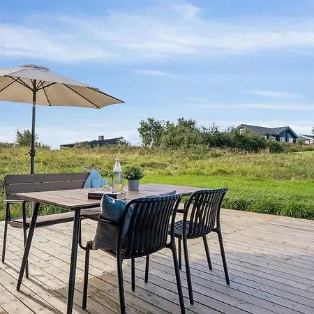 Aatos - 250m From The Sea By Interhome