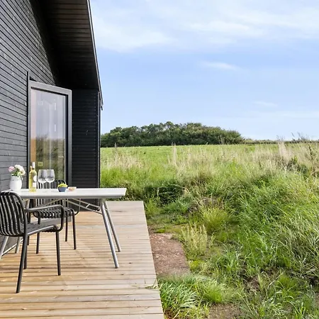 度假居 Aatos - 250m From The Sea By Interhome